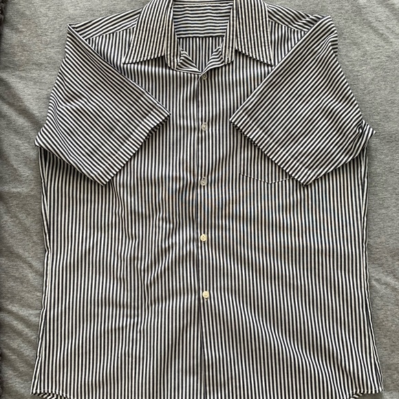 Vintage mens button down. - Picture 2 of 2